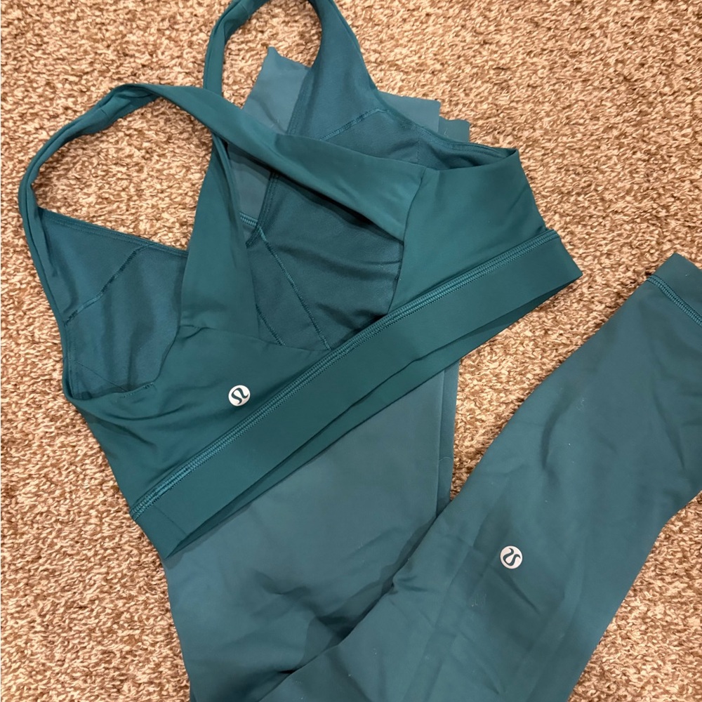 lululemon athletica Deep Teal Sports Bra and Leggings